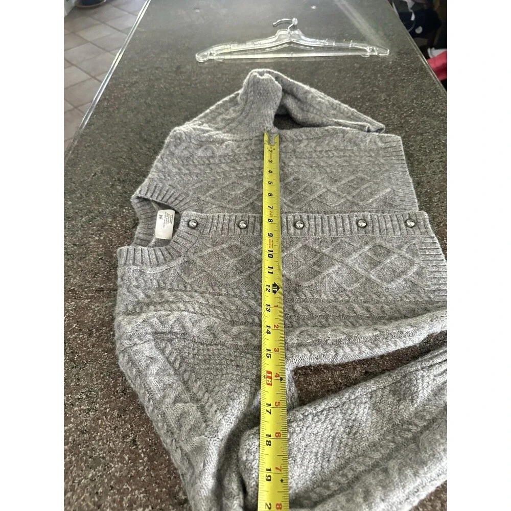 H&M Divided Chunky Knit‎ Crop Cardigan Gray  8/10 Granola Girl Cottage
